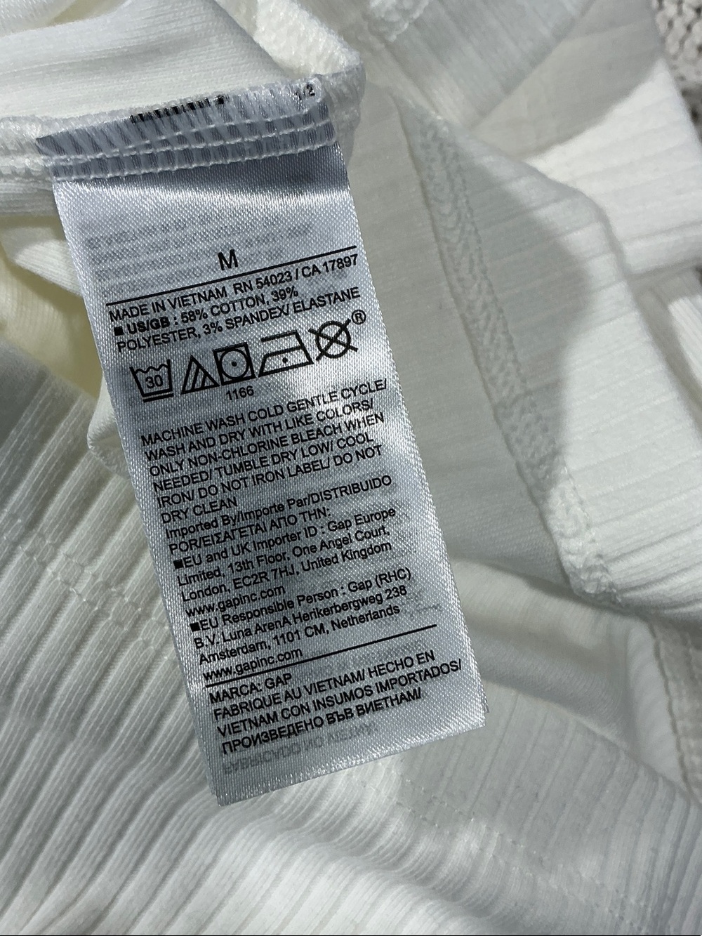 GAP White Ribbed Button-Front Top medium - Picture 6 of 7